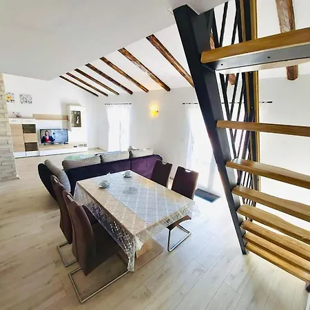 Karlo Auf Zwei Wohnebenen- Mit Meerblick By Interhome Apartament Supetarska Draga