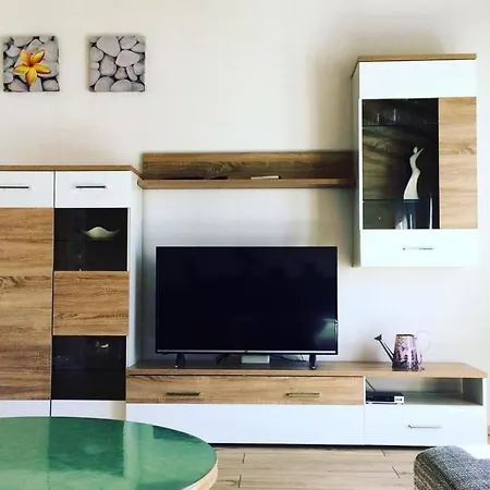 Apartament Karlo Auf Zwei Wohnebenen- Mit Meerblick By Interhome *