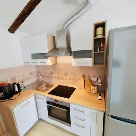 Karlo Auf Zwei Wohnebenen- Mit Meerblick By Interhome