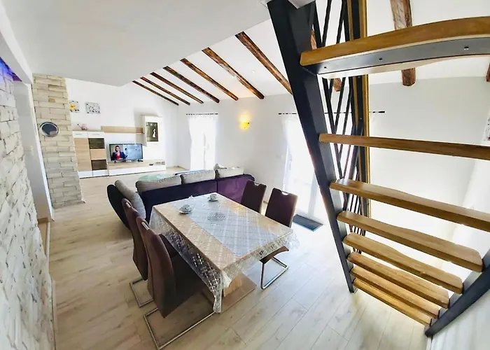Karlo Auf Zwei Wohnebenen- Mit Meerblick By Interhome Apartament Supetarska Draga