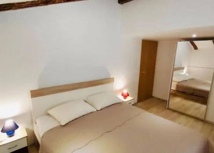 Apartament Karlo Auf Zwei Wohnebenen- Mit Meerblick By Interhome