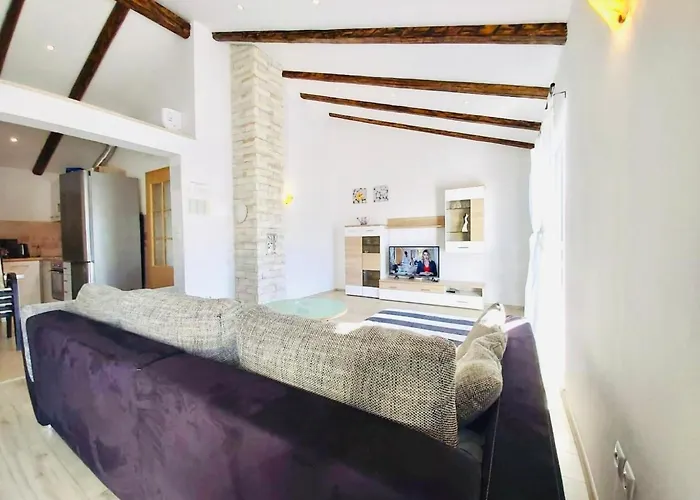 Karlo Auf Zwei Wohnebenen- Mit Meerblick By Interhome Apartment *